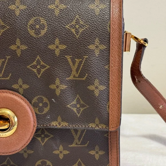 Louis Vuitton Raspail - Picture 2 of 16